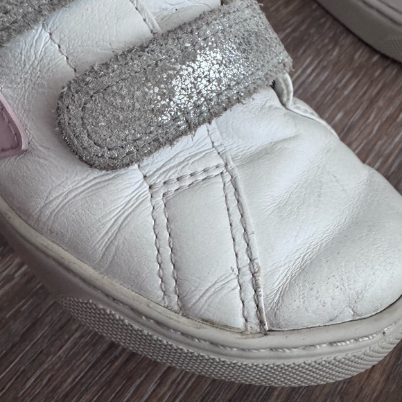 VEJA Esplar White Petal Silver Velcro Sneaker 2  kids - Picture 3 of 7